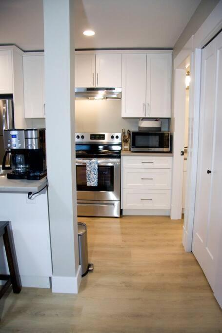M&M'S Maple Bay Mountain Guesthouse - Licensed ดันแคน ภายนอก รูปภาพ