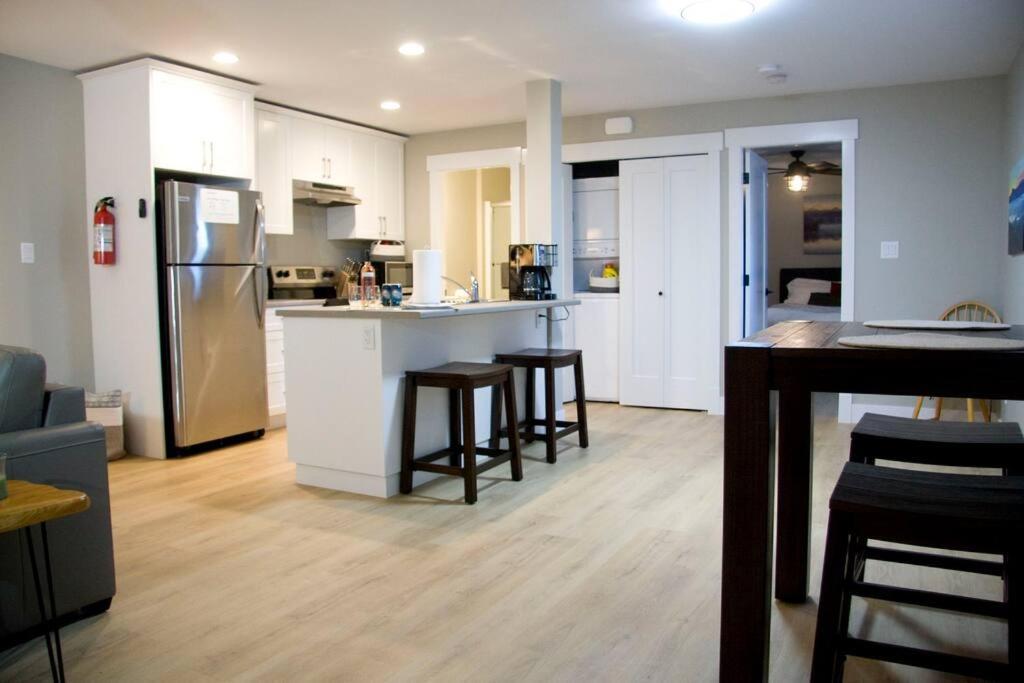 M&M'S Maple Bay Mountain Guesthouse - Licensed ดันแคน ภายนอก รูปภาพ