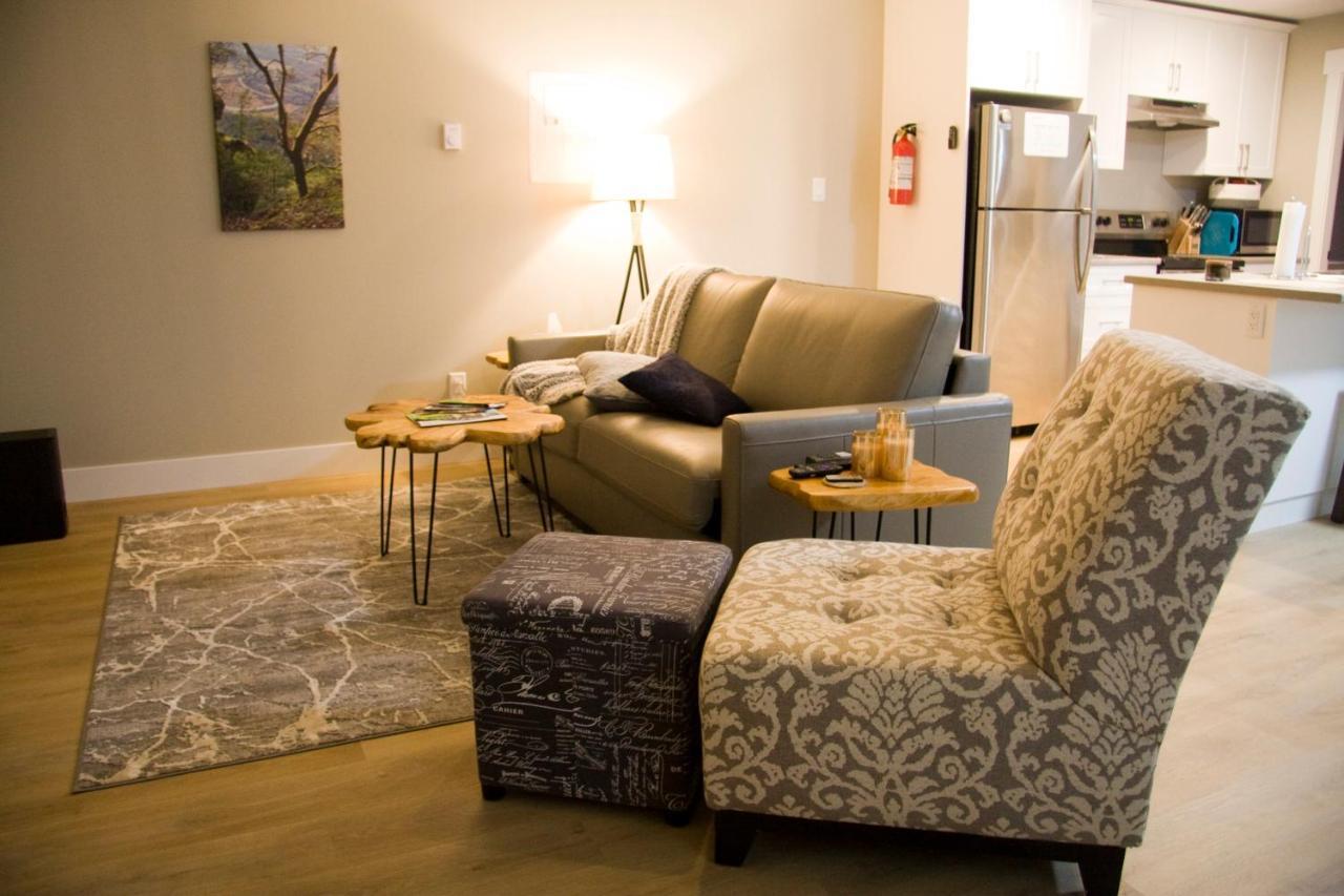 M&M'S Maple Bay Mountain Guesthouse - Licensed ดันแคน ภายนอก รูปภาพ
