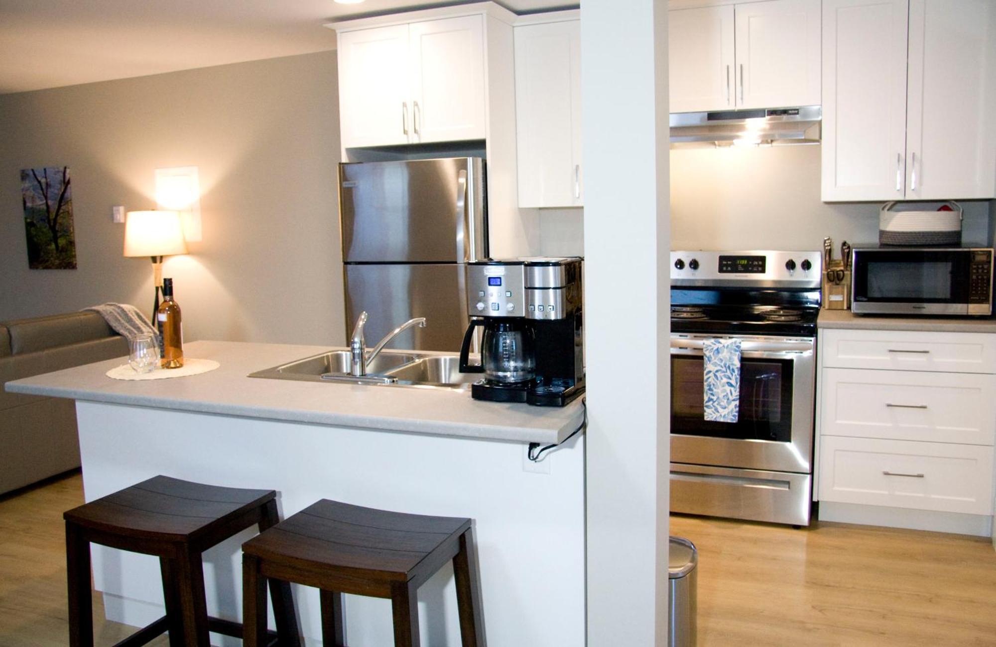 M&M'S Maple Bay Mountain Guesthouse - Licensed ดันแคน ภายนอก รูปภาพ